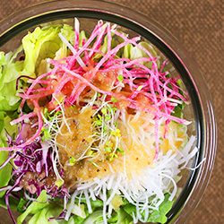 サラダに